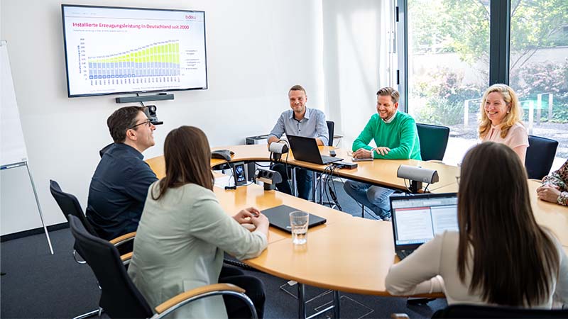 (C)BDEW Besprechungsraum mit guter Technik und viel Licht