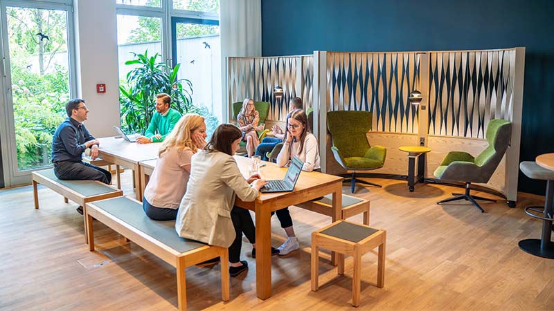 (C)BDEW Treffpunkt Lounge für Mitarbeitende und Gäste